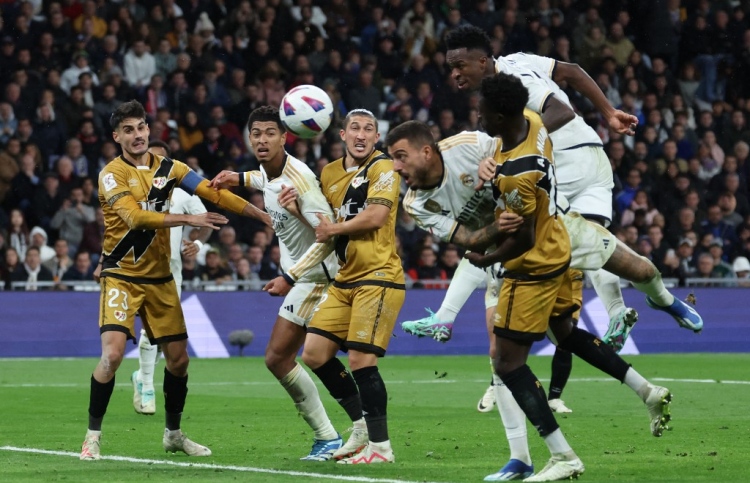 ގޯލެއްނުޖެހި އެއްވަރުވެގެން ރެއާލަށް އެއްވަނަ ގެއްލިއްޖެ