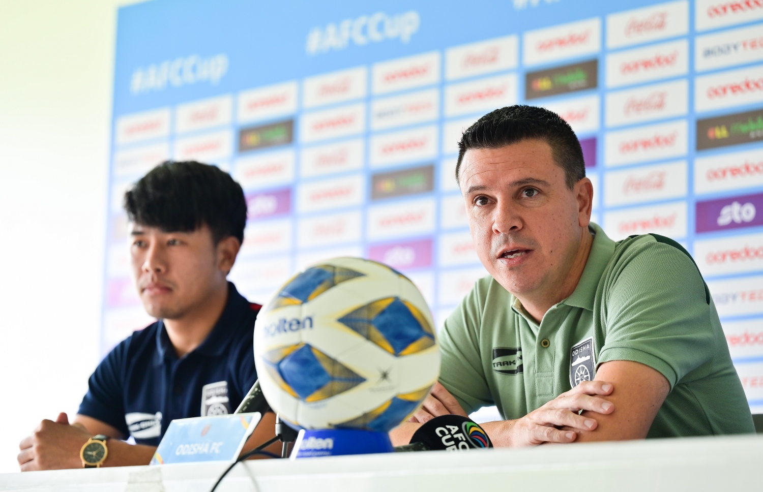 ލޮބޭރާ އާއި އޮޑީޝާގެ ފޯވާޑް އިސާކް ވަންލާލްރުއަތުފެލާ --- ފޮޓޯ: ފަޔާޒު މޫސާ | މިހާރު