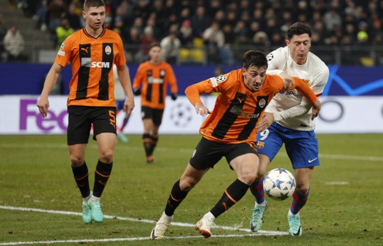 ބާސެ ހަމަޖެހިލަން ޝަކްތާއިން ފުރުސަތެއް ނުދިން