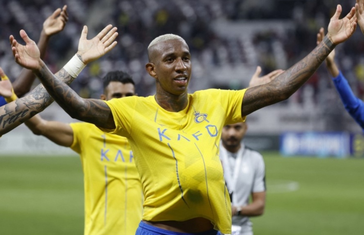 ރޮނާލްޑޯ ނެތި ނަސްރު މޮޅުކޮށްދިނީ ޓަލިސްކާގެ ހެޓްރިކުން