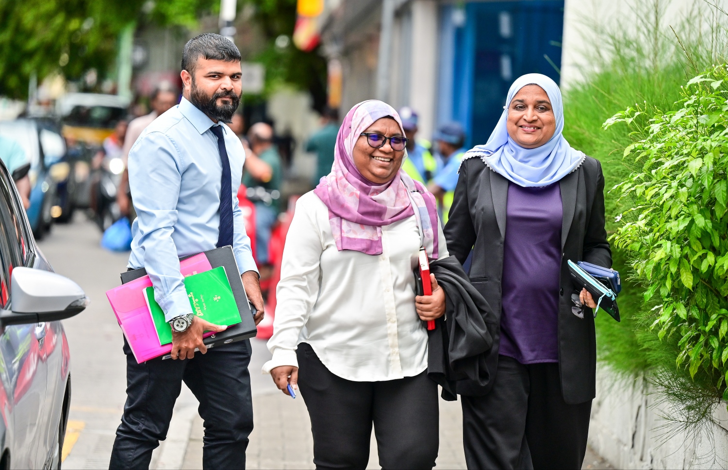 މަޖިލީހުގެ ރައީސްގެ އިތުބާރު ނެތްކަމުގެ މައްސަލާގައި އެމްޑީޕީން ހުށަހަޅާފައިވާ މައްސަލައިގެ ހުކުމް އިއްވުމުގެ އަޑުއެހުމަށް ޕީއެންސީގެ ވަކީލުން ވަޑައިގަންނަވަނީ -- ފޮޓޯ: ފަޔާޒް މޫސާ / މިހާރު