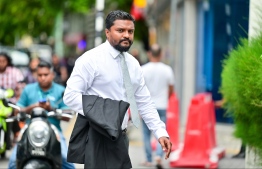 MDP Lawyer Anas Abdul Sattar arriving for to hear Supreme Court's verdict today.-- Photo: Fayaz Moosa / Mihaaru