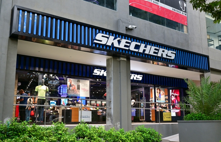 "ސްކެޗާޒް"ގެ ހުޅުމާލޭގައި ހުޅުވި ފިހާރަ. -- ފޮޓޯ: ފަޔާޒް މޫސާ | މިހާރު