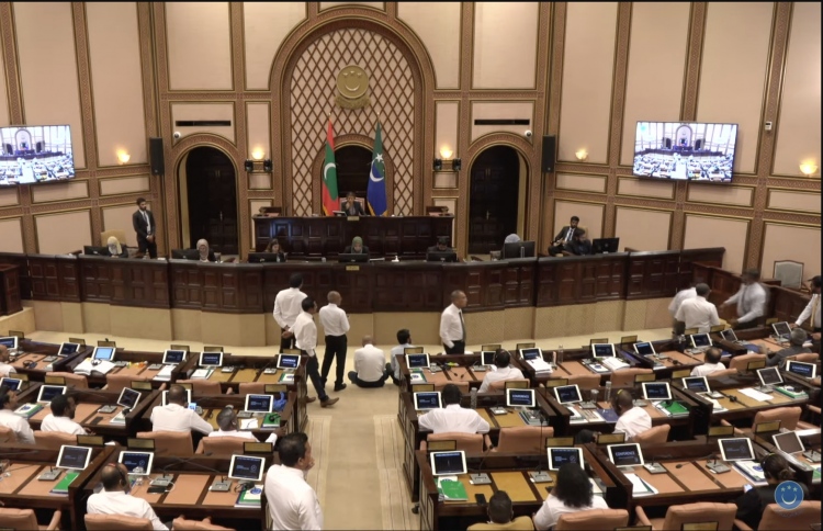 މަޖިލީހުގެ ނިޒާމު ގެއްލުވާލުމުން ޖަލްސާ ކުރިއަށްނުދިޔަ