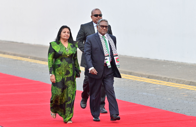 ފަލަސްތީނަށްޓަކައި ރައީސް ކުރެއްވި މަސައްކަތަށް ތައުރީފު