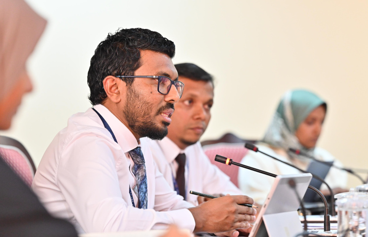 ޕެންޝަން ބޯޑުން ސަރުވަޝް އިސްތިއުފާދީފި