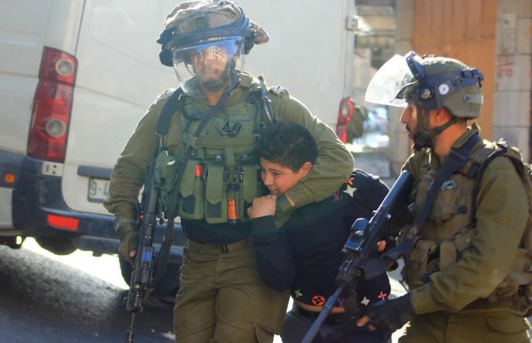 އިޒްރޭލުން ފަލަސްތީނުގެ 880 ކުދިން ހައްޔަރުކޮށްފި