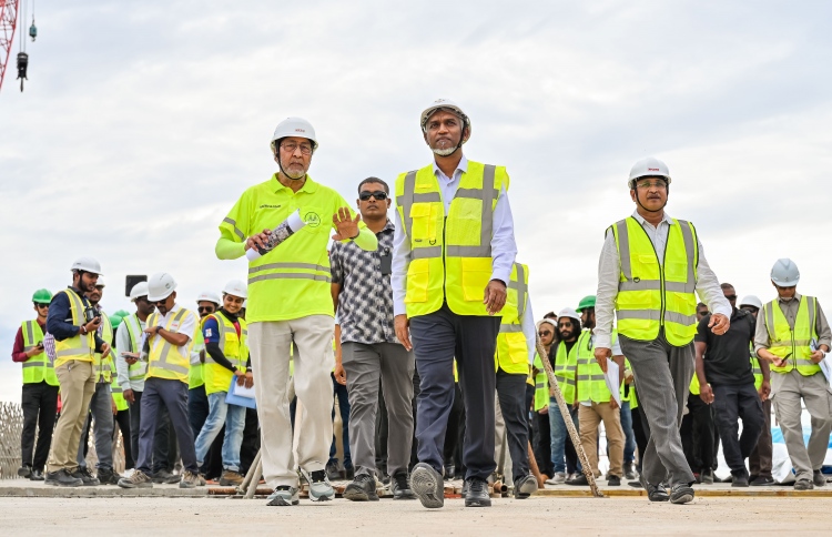 ރައީސް ކެބިނެޓާ އެކު ތިލަމާލެ ބްރިޖު ސައިޓަށް