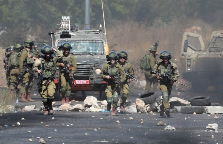 ހުޅަނގު އައްސޭރީގައި ޔަހޫދީ އުދުވާން ފުޅާކުރަނީ