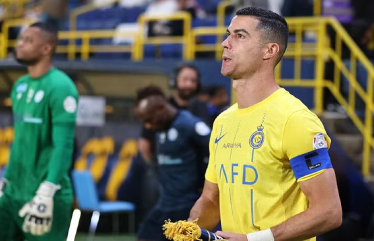 ޕެނަލްޓީ ކެންސަލް ކުރަން "ތެދުވެރި" ރޮނާލްޑޯ އެދިއްޖެ