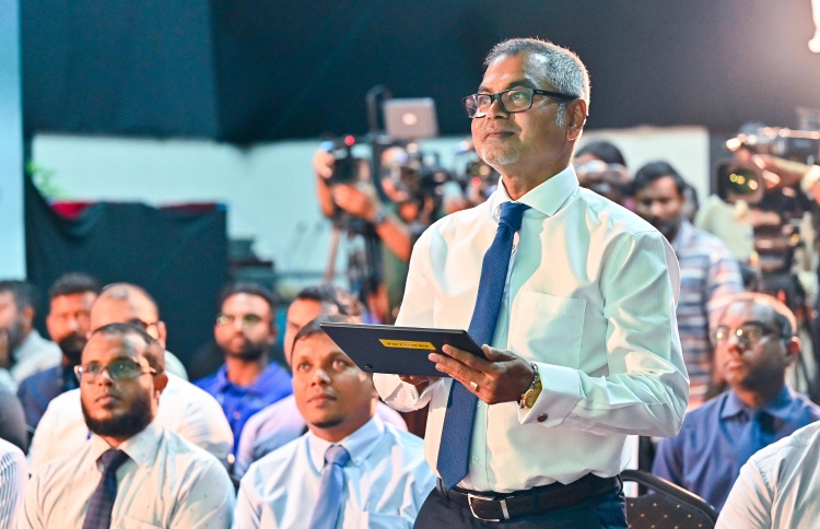 މާކިއުރީ ހިމެނޭ އާލާތްތައް ބޭނުންކުރުން ހުއްޓާލަނީ