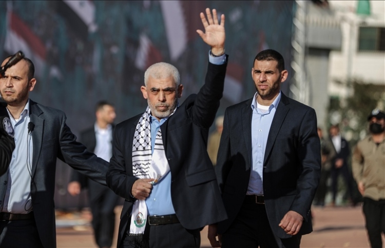 އިޒްރޭލުގެ ރަހީނުންނާ ސިންވާރު ބައްދަލުކުރެއްވި