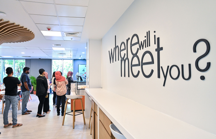 އުރީދު އާއި ދިރާގުން ކޮފީއަށް އަރާފަ ގުޅާބަލަ!