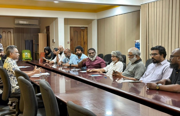 ބިން ވެރިންގެ ހައްގުގައި މަސައްކަތް ކުރާނަން: އާޒިމް