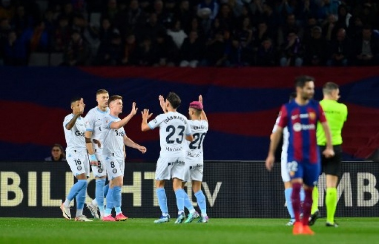 ބާސާ ފަހަތަށް ފުރޮޅާލައިފި، ޖިރޯނާ އަށް ލީޑް