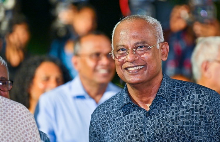 އަހަރެއް ތެރޭ ފެނުނީ އުއްމީދެއް ނެތް ސަރުކާރެއް: އިބޫ