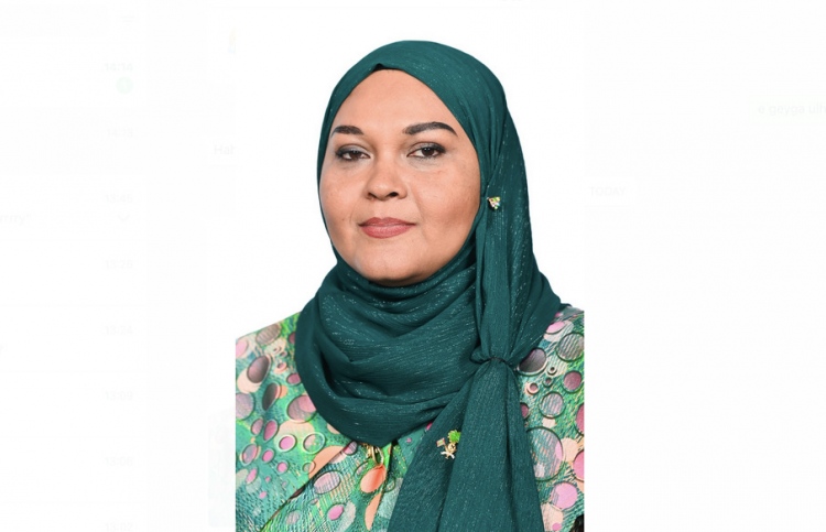 ސޮފޫރާ، އެޑިއުކޭޝަން މިނިސްޓްރީގެ ސްޓޭޓް މިނިސްޓަރަކަށް