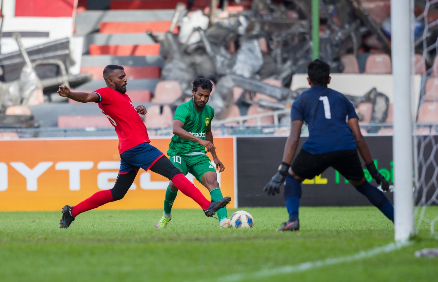 ފުރަތަމަ ހާފުގައި ހަމްޒާ ފޮނުވާލި ހަމަލާއެއް ޓީސީގެ އަޖުފާން ބްލޮކް ކުރަނީ.-- ފޮޓޯ: މިހާރު