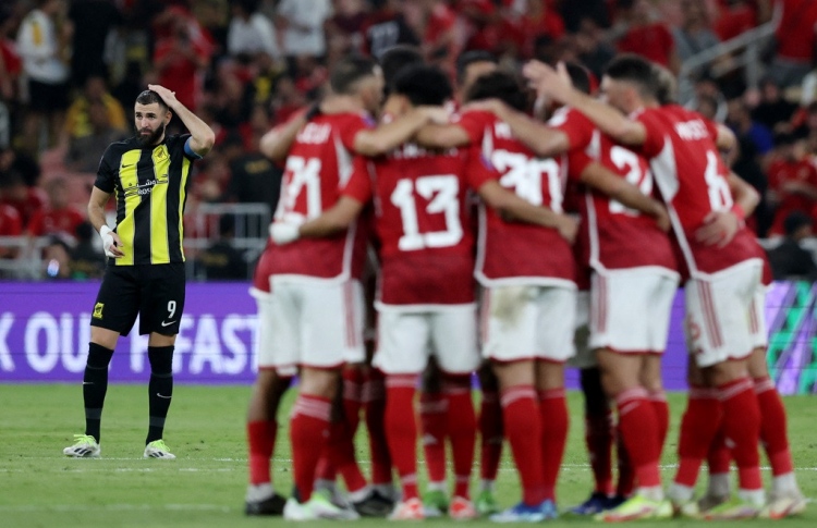 ބެންޒެމާގެ ޕެނަލްޓީ ނާކާމިޔާބުވެ ވޯލްޑް ކަޕުން ކަޓައިފި