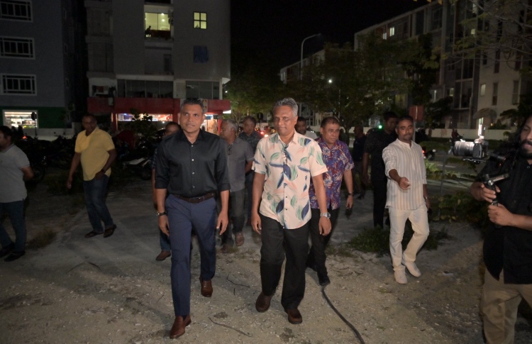 "ކުރީގެ ސަރުކާރުގެ ގިނަ މަޝްރޫއުތަކުގެ މާލިމީއަކީ އާޒިމް"