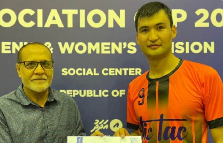 ޗެމްޕިއަން ސިޓީ ކަޓައިފި، އަލަށް ކުޅޭ ސިޓީ ފަައިނަލަށް