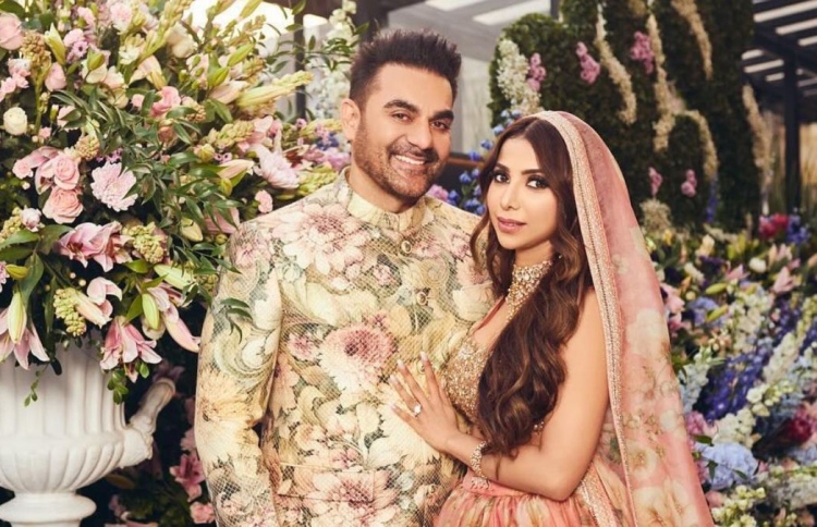 އަރްބާޒް އާއި ޝޫރާ ކައިވެނިކޮށްފި