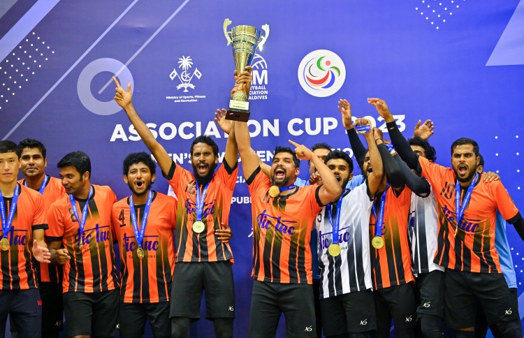 ހިރިލަންދޫ ޒުވާނުން ޑޮމިނޭޓްކުރި ސިޓީއަށް ޗެމްޕިއަން