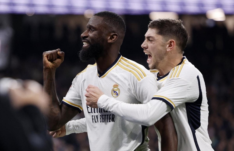 ރެއާލާއި ޖިރޯނާ ވެސް ފަހު ވަގުތު ފެންވަރު ދައްކާލައިފި