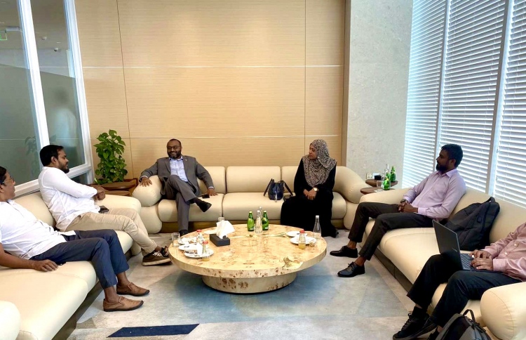 ހައްޖު އެއްބަސްވުމުގައި ސޮއިކުރަން ޝަހީމް ސައުދީއަށް