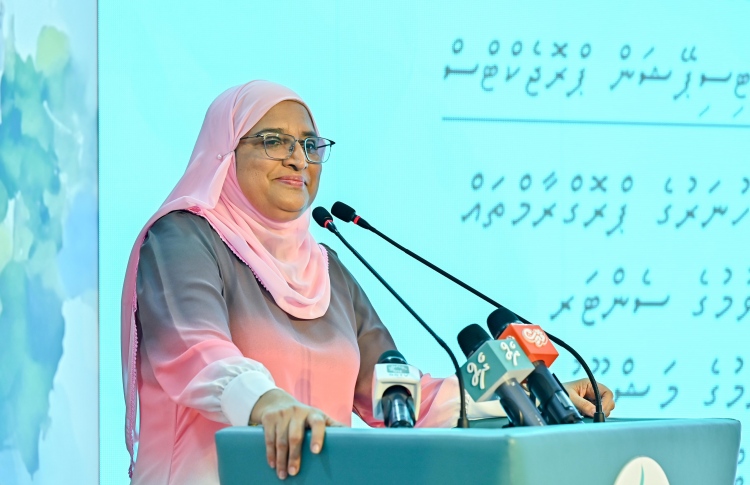 ތަފާތު ދައްކާނަން، ހިތާމައެއް ނޯންނާނެ: އާޒިމާ