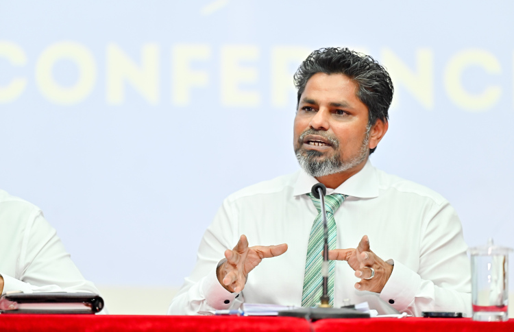 ކްލަބްތަކުގެ ފައިސާގެ ތަފުސީލު ދޭން ތޮލާލް އަންގަވައިފި