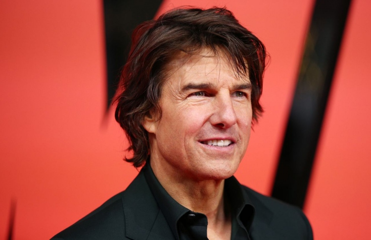 ވޯނާ ބްރަދާސްއާ އެކު ޓޮމް ކްރޫޒް އާ ޑީލެއް ހަދައިފި