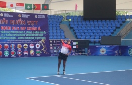 Naba playing in a singles match in the tournament.-- Photo: Vietnam Tennis Federation