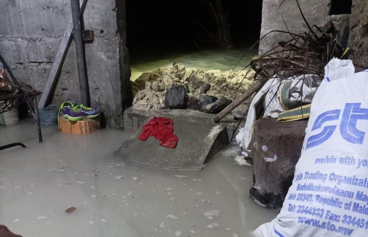 ކޮމަންޑުއަށް އުދަ އަރައި ބޮޑެތި ގެއްލުންތަކެއް