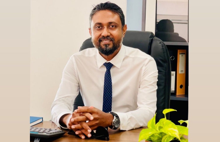 ސީއެޗްއެސްއީގެ ޕްރިންސިޕަލަކަށް ޒުހުދު