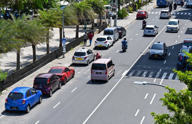 ޕާކިންގެ މައްސަލަ ބޮޑުވުމުން ޓޯ ކުރަން ފަށަނީ