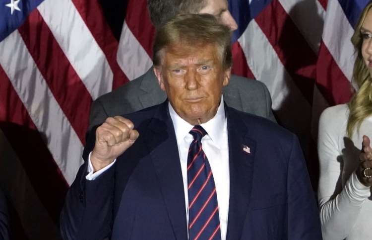 އަނެއްކާވެސް ޓްރަމްޕް/ބައިޑެންގެ ކުރިމަތިލުމަކަށް ވެދާނެ