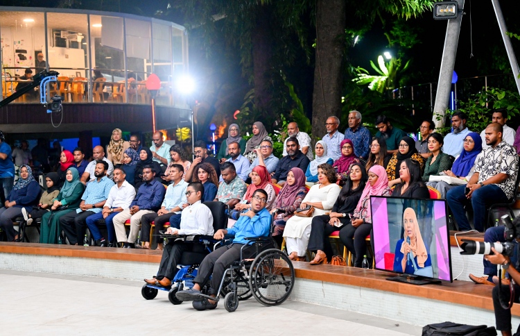 ހާއްސަ އެހީއަށް ބޭނުންވާ މީހުންނަށް ލޯނު ދޫކުރަނީ!