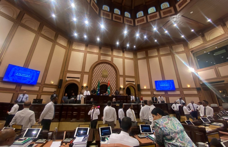 އުޝާމާއި ހައިދަރު އަދި ޝަހީމަށް ރުހުން ނުލިބުނު!