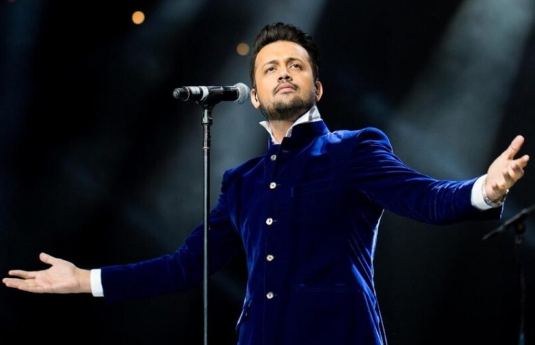 އާތިފް އަސްލަމް 7 އަހަރު ފަހުން ބޮލީވުޑަށް