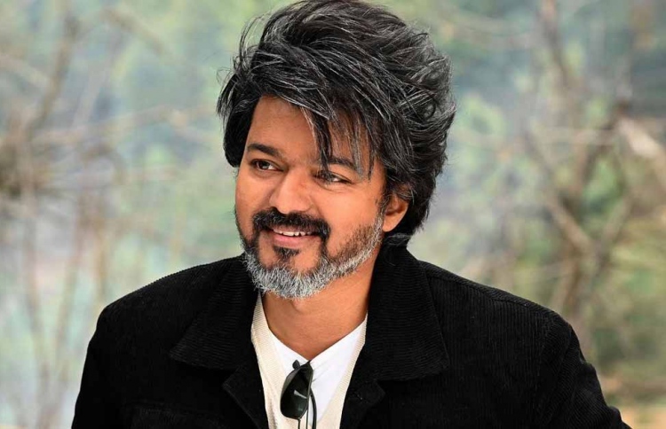 ދެކުނު އިންޑިއާގެ ސިނަމާގެ އެކްޓަރު، ތަލަޕަތީ ވިޖޭ.