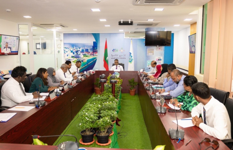 ގަވައިދާ ހިލާފު ބިދޭސީންނަށް ކައުންސިލުން ވަޒީފާދީފައި!