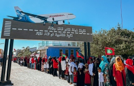 Public awaits the arrival of the President at Thaa Atoll Guraidhoo.
