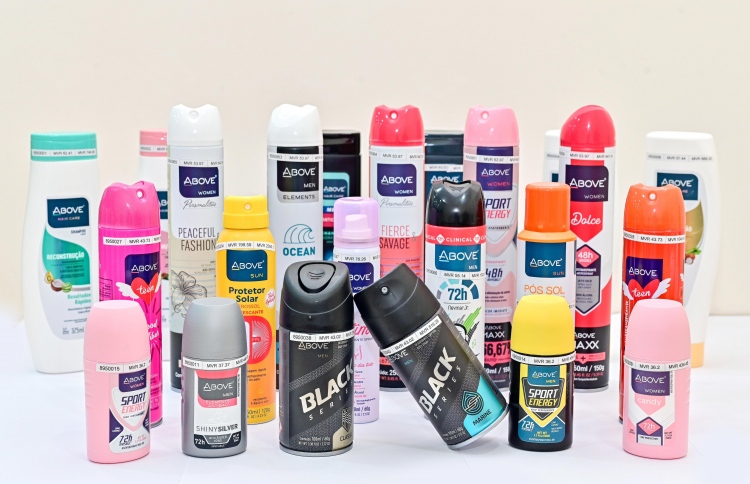 މަޝްހޫރު ބްރޭންޑް "އެބަވް"ގެ އެކި ލައިންތަކުގައި ހިމެނޭ ބައެއް މަގުބޫލު ޕްރޮޑަކްޓުތައް. -- ފޮޓޯ: ފަޔާޒް މޫސާ | މިހާރު