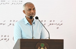 The president speaking to the people of Th.Kandoodhoo