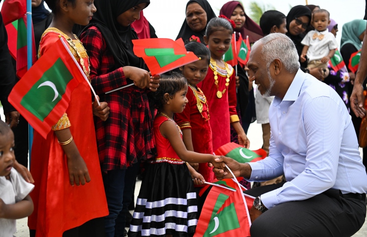 ތަރައްގީގައި އެއްވެސް ރަށެއް ތަފާތު ނުކުރާނަން: ރައީސް