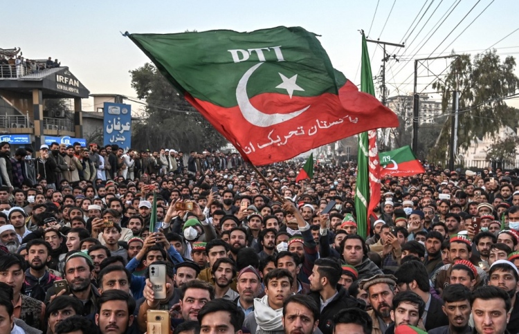 އިމްރާނާއި ޕާޓީ ބަންދުކޮށްގެން ވެސް ބަދަލެއް ނުވި