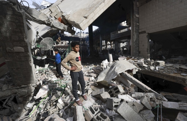 އިޒްރޭލުން އަލްޖަޒީރާގެ ދެ ނޫސްވެރިއަކު ޒަހަމްކޮށްލައިފި