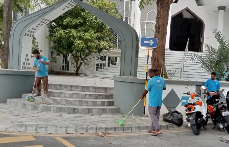 މިސްކިތްތައް ސާފުކުރުމުގެ މަސައްކަތް ކައުންސިލުގެ ދަށަށް