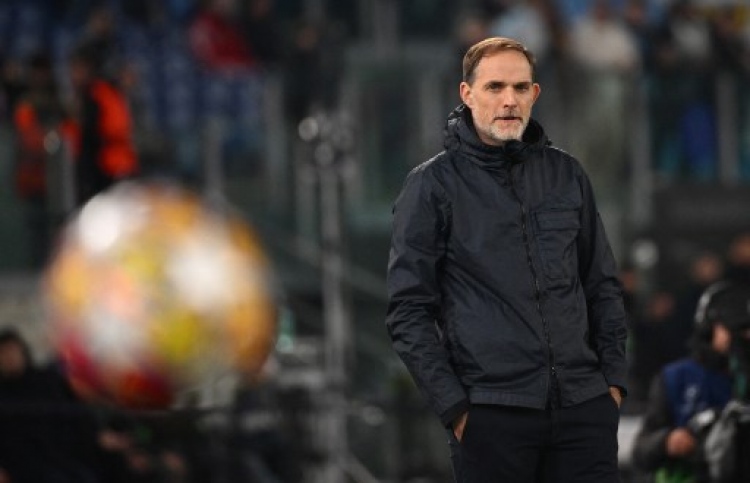 ބެޔާންގެ ވަޒީފާ ވެސް ޓުޗެލްއަށް ގެއްލުމުގެ ބިރު